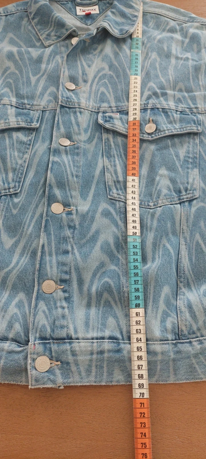 Veste en jean Tommy Jeans à motif psychédélique - Taille S – photo 10